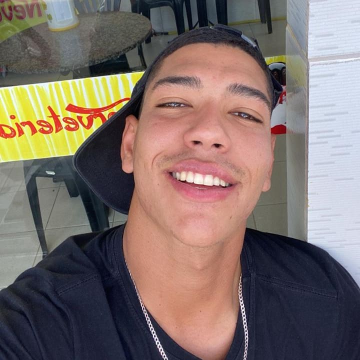 Caillou Gomes Barros