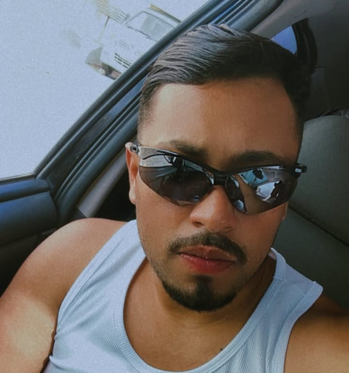 DOUGLAS DA SILVA ARAÚJO